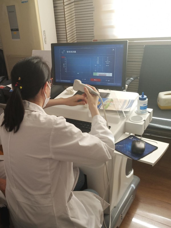 上海市楊浦區(qū)中心醫(yī)院引進(jìn)品源醫(yī)療骨密度儀， 非常感謝醫(yī)院對我們產(chǎn)品的認(rèn)可
